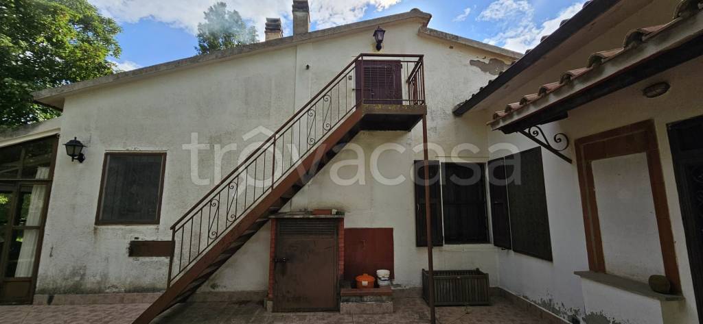 casa indipendente in vendita a Pitigliano