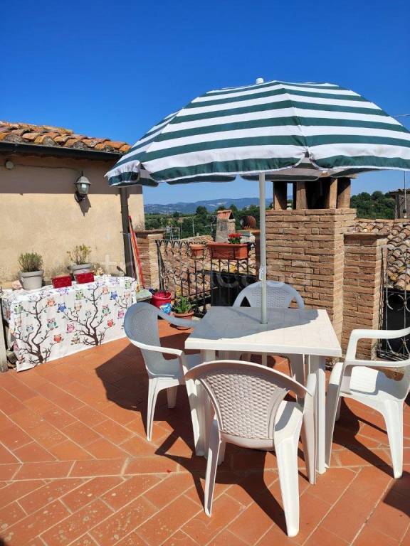 casa indipendente in vendita a Pitigliano
