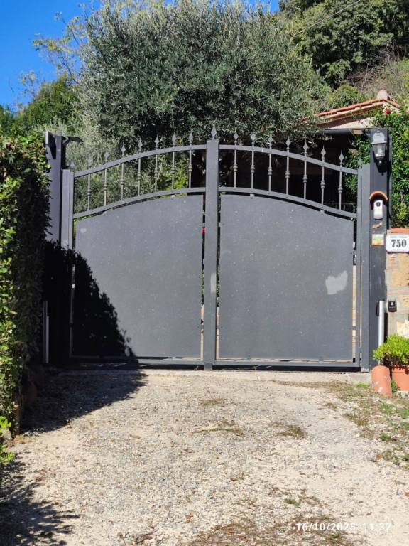 casa indipendente in vendita a Pitigliano