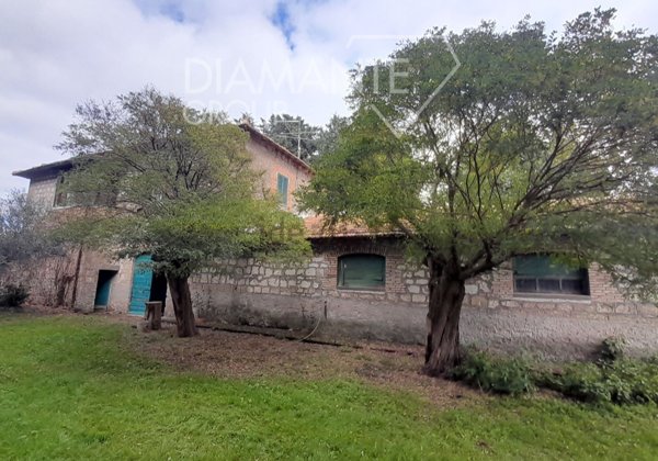 casale in vendita a Pitigliano