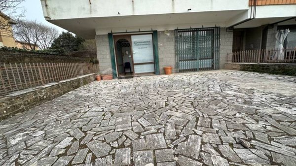 negozio in vendita a Pitigliano