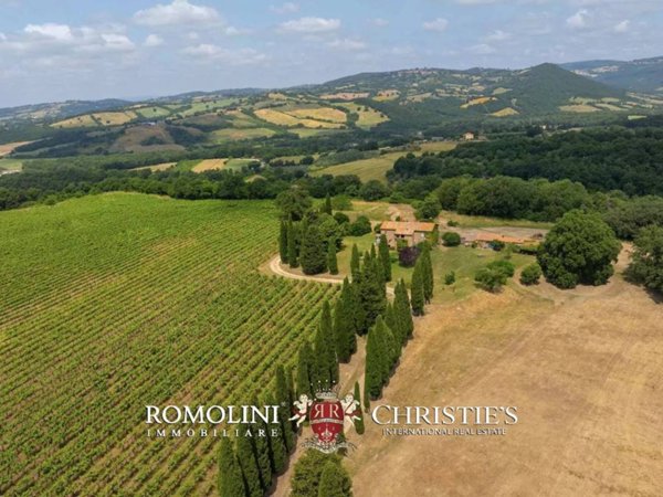 casa indipendente in vendita a Pitigliano