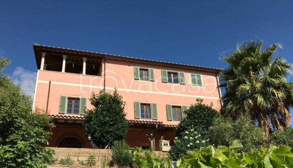 casa indipendente in vendita a Pitigliano