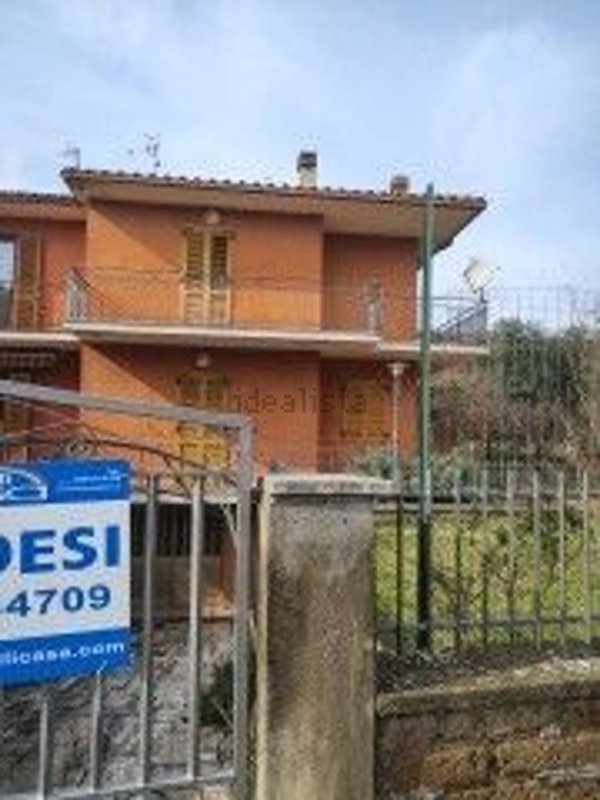 casa indipendente in vendita a Pitigliano