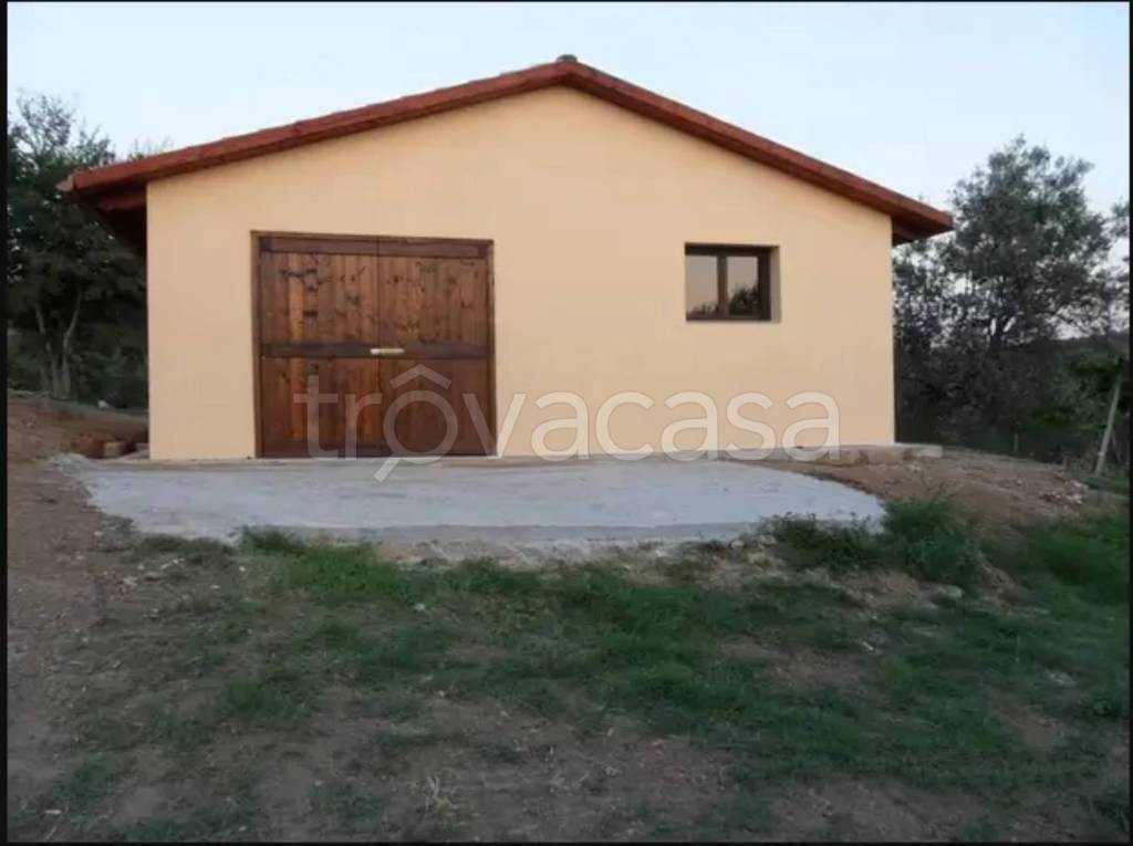 casa indipendente in vendita a Pitigliano