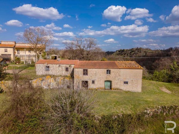 casa indipendente in vendita a Pitigliano