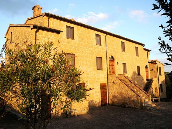 casa indipendente in vendita a Pitigliano