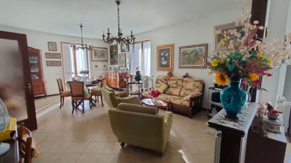 casa indipendente in vendita a Pitigliano