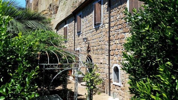 casale in vendita a Pitigliano in zona Pian di Morrano