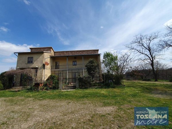 casa indipendente in vendita a Pitigliano