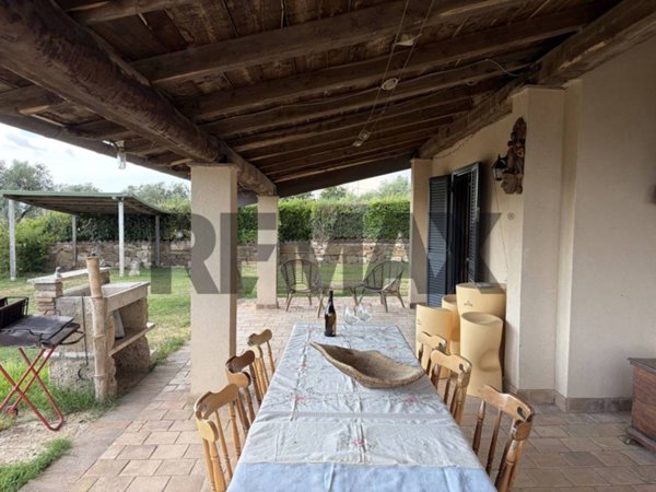 casa indipendente in vendita a Pitigliano in zona Il Casone