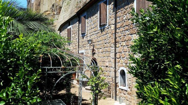casa indipendente in vendita a Pitigliano