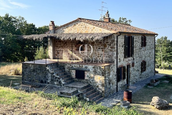 casa indipendente in vendita a Roccalbegna in zona Santa Caterina