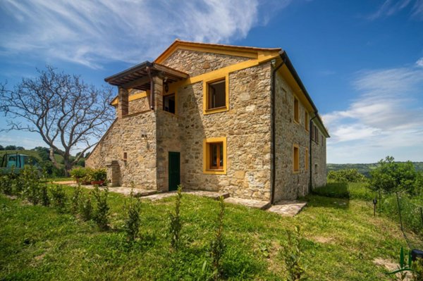 casa indipendente in vendita a Roccalbegna in zona Triana
