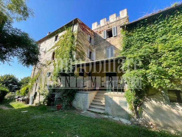 appartamento in vendita a Roccalbegna