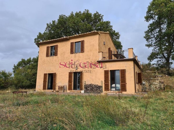 casale in vendita a Roccalbegna