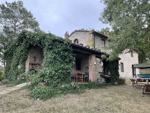 casale in vendita a Roccalbegna in zona Santa Caterina