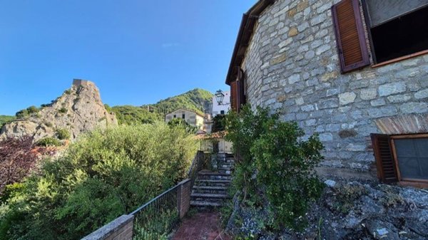 appartamento in vendita a Roccalbegna