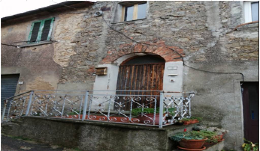 appartamento in vendita a Roccastrada in zona Sassofortino