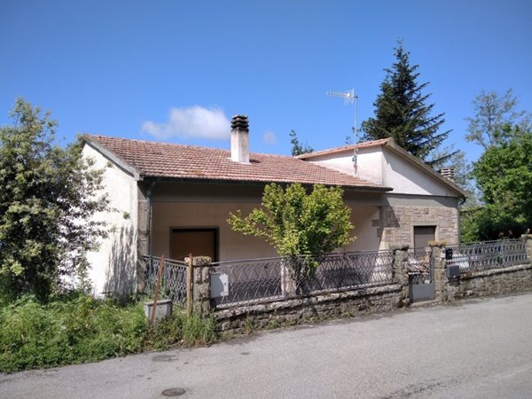 casa indipendente in vendita a Roccastrada in zona Roccatederighi