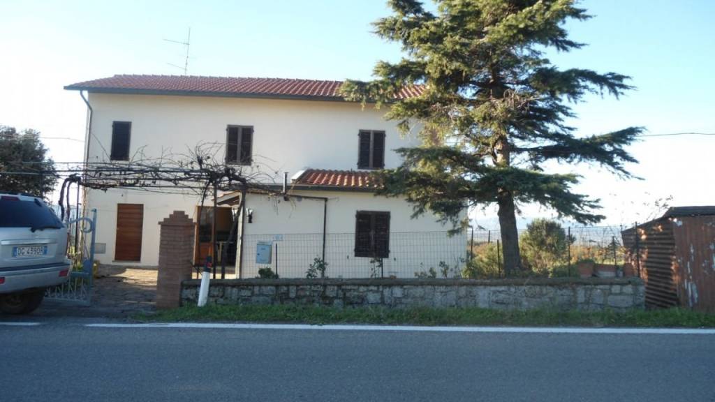 casa indipendente in vendita a Roccastrada