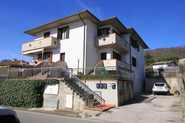 appartamento in vendita a Roccastrada in zona Sassofortino