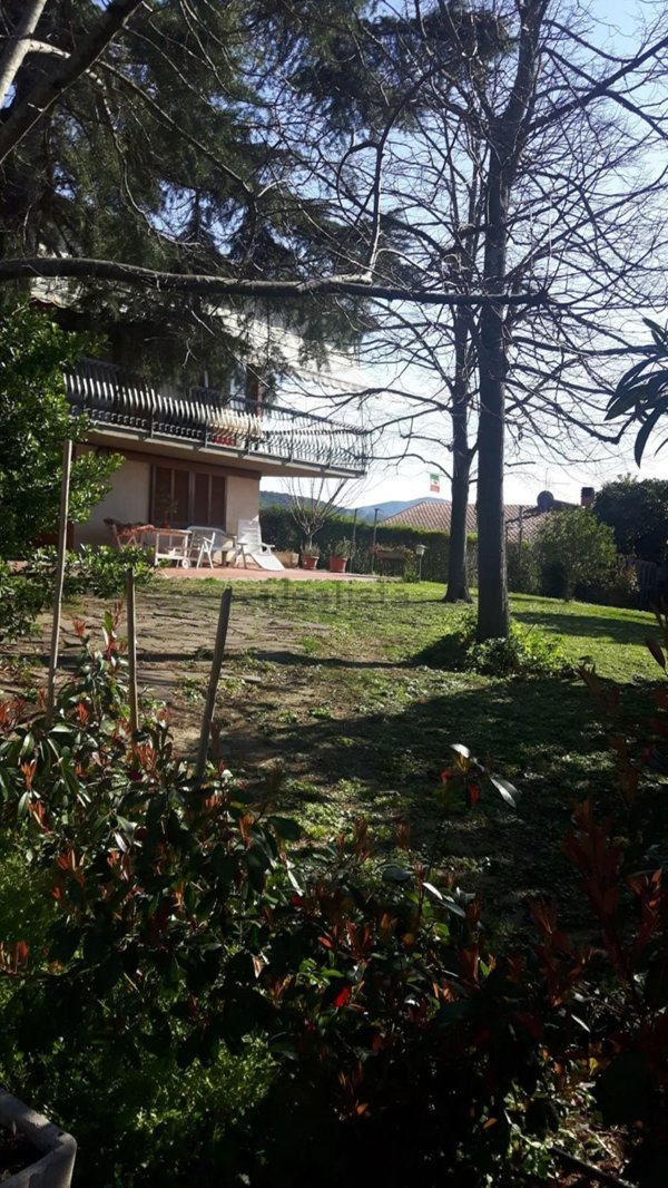 casa indipendente in vendita a Roccastrada in zona Sticciano