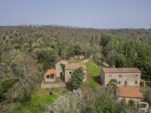 casa indipendente in vendita a Roccastrada