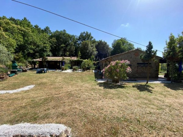 casale in vendita a Roccastrada