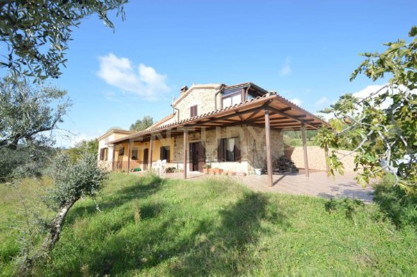 casa indipendente in vendita a Roccastrada in zona Roccatederighi