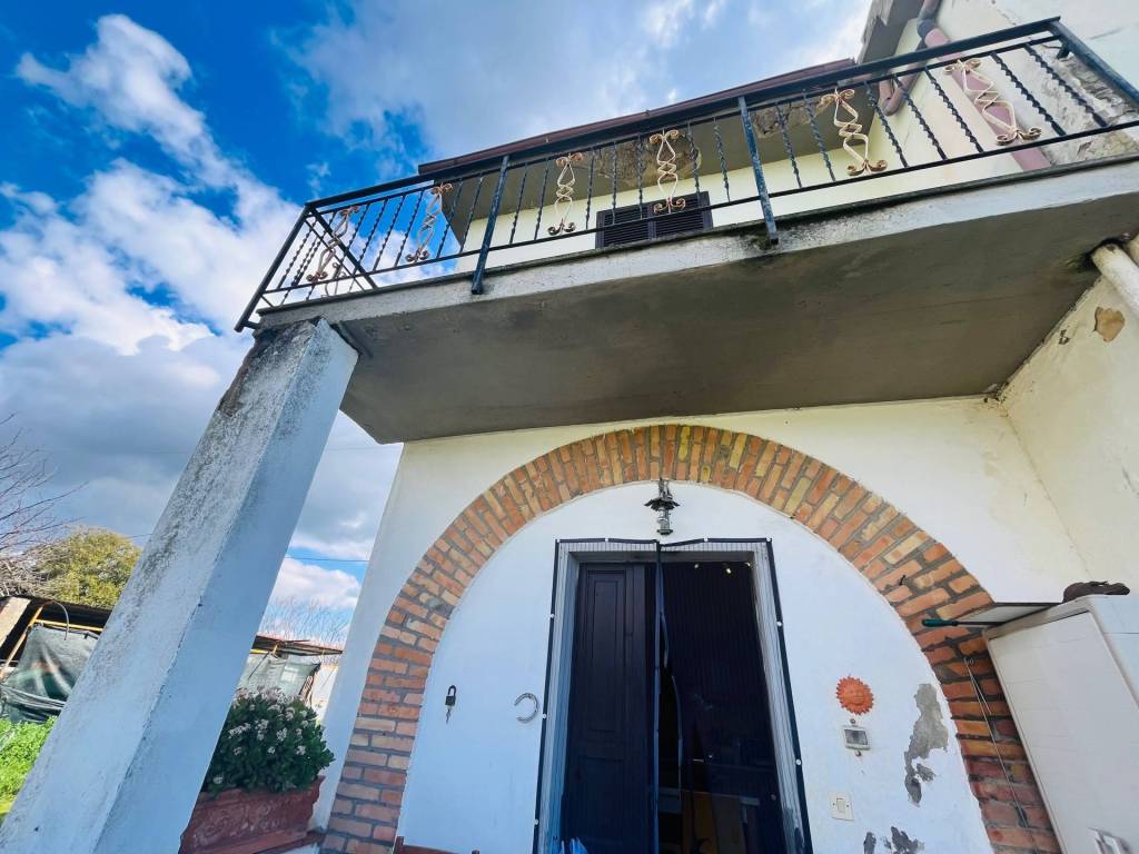 casa indipendente in vendita a Roccastrada in zona Sticciano