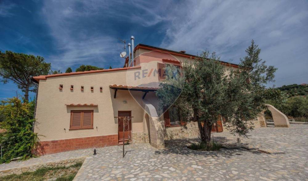casa indipendente in vendita a Roccastrada