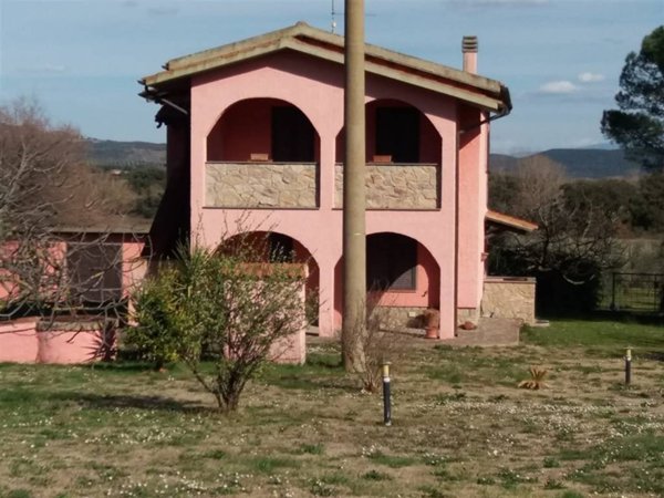 casale in vendita a Roccastrada in zona Ribolla