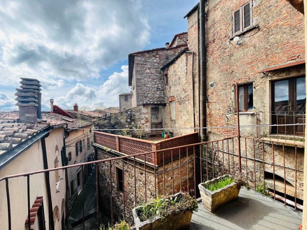appartamento in vendita a Roccastrada in zona Roccatederighi
