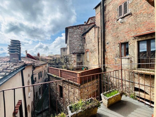 appartamento in vendita a Roccastrada in zona Roccatederighi