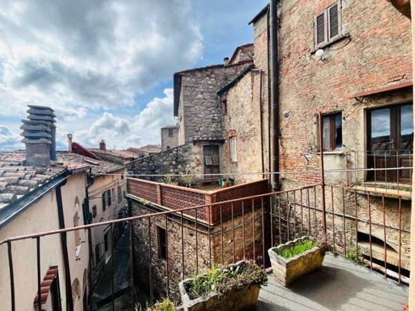 appartamento in vendita a Roccastrada in zona Roccatederighi
