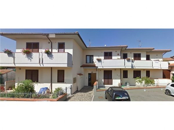 appartamento in vendita a Roccastrada in zona Ribolla
