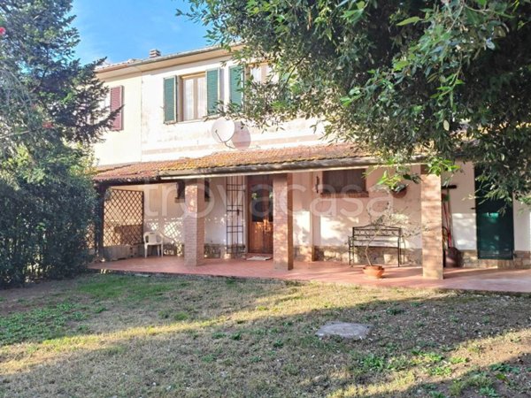 casa indipendente in vendita a Roccastrada
