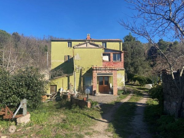 casale in vendita a Roccastrada in zona Roccatederighi