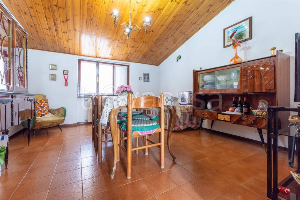 appartamento in vendita a Roccastrada in zona Sassofortino