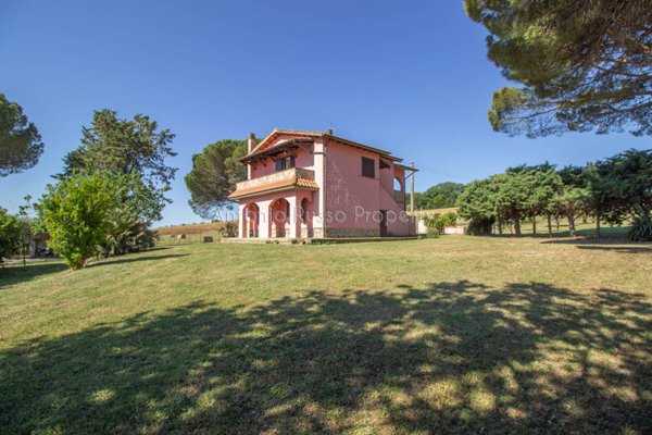 casa indipendente in vendita a Roccastrada in zona Montemassi