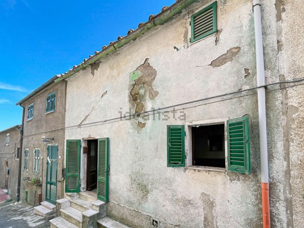 appartamento in vendita a Roccastrada in zona Sassofortino