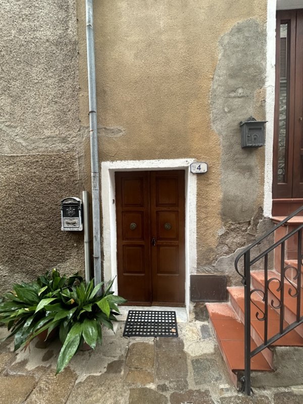 appartamento in vendita a Roccastrada in zona Montemassi