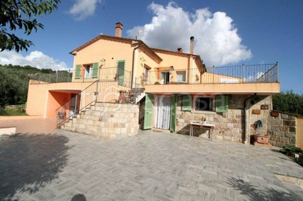 casa indipendente in vendita a Roccastrada in zona Sassofortino