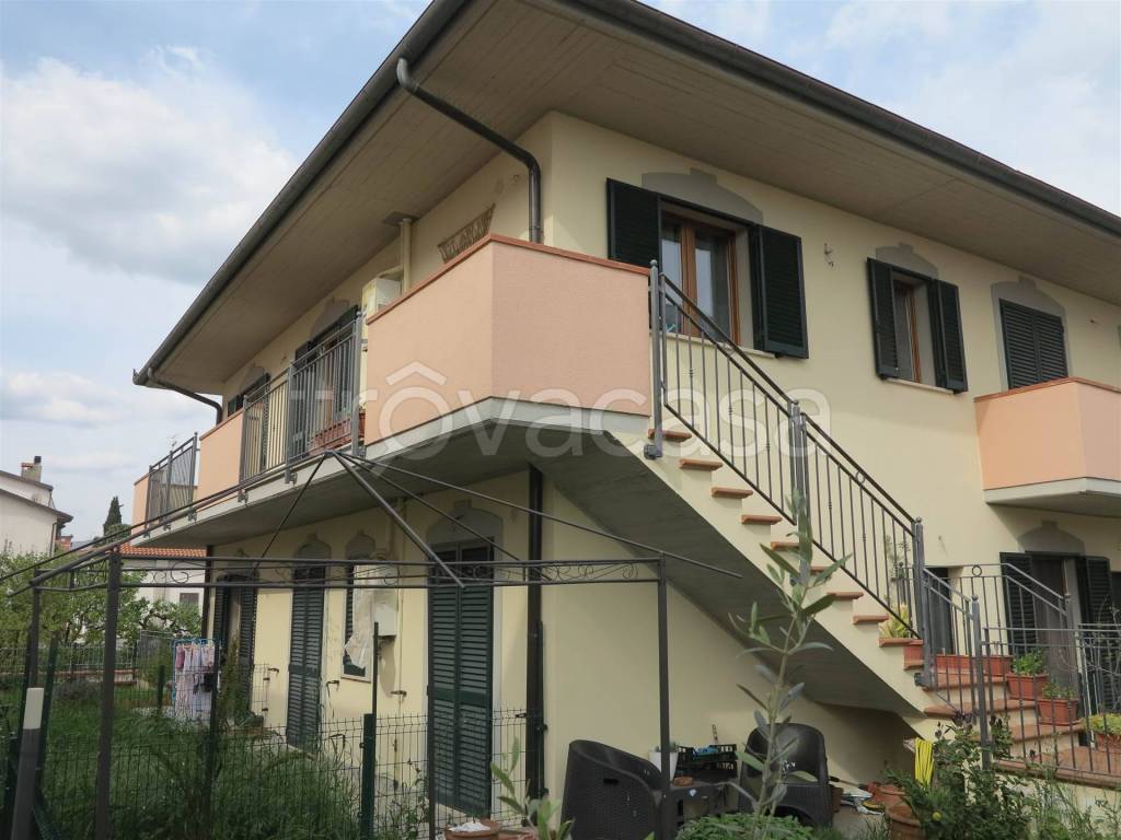 appartamento in vendita a Roccastrada in zona Ribolla