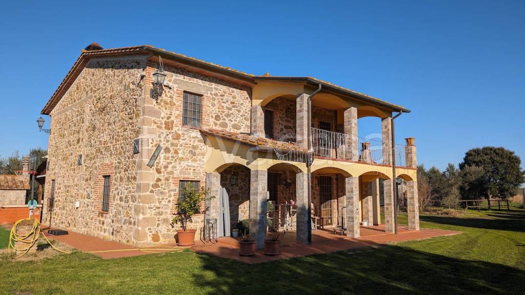 villa in vendita a Roccastrada in zona Ribolla