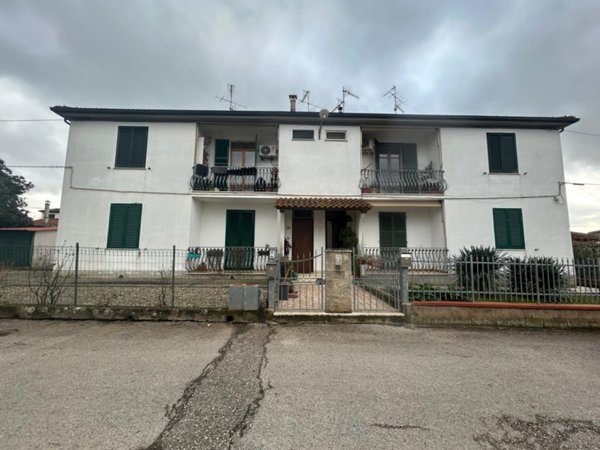 appartamento in vendita a Roccastrada in zona Ribolla