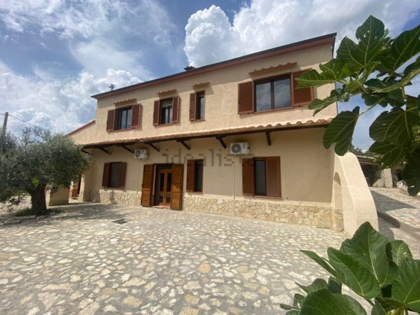 casa indipendente in vendita a Roccastrada