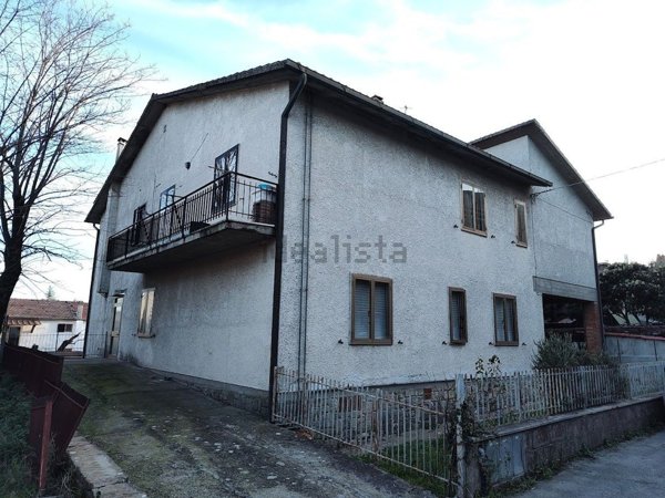 appartamento in vendita a Roccastrada in zona Sassofortino