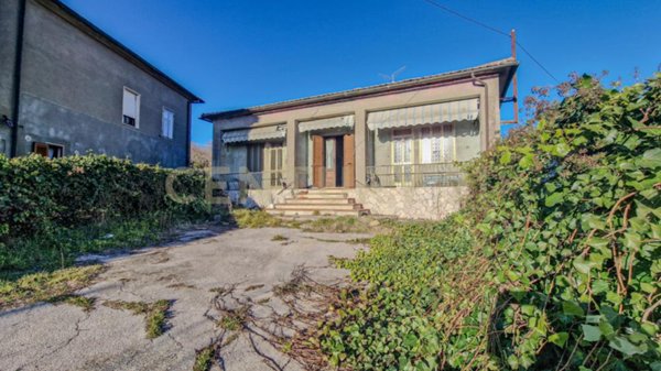 casa indipendente in vendita a Roccastrada in zona Sassofortino